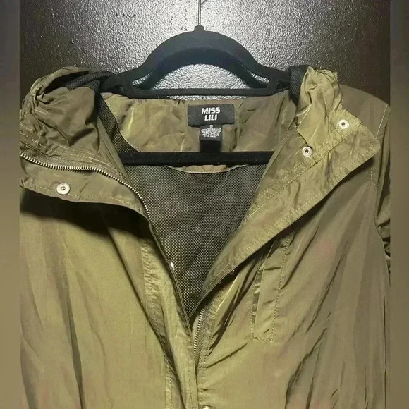 Miss Lili Woman’s Size Small Rain Jacket Winter Jacket Fall - Picture 4 of 6